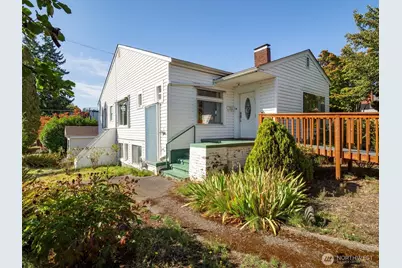 7003 40th Avenue NE, Seattle, WA 98115 - Photo 2