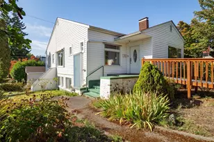 7003 40th Ave NE, Seattle, WA 98115 - Photo 2