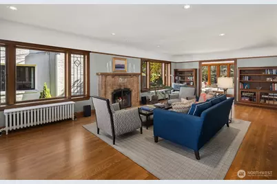 2055 E Crescent Drive, Seattle, WA 98112 - Photo 6