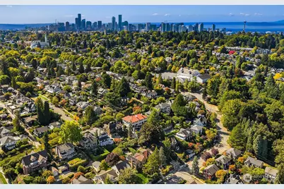 2055 E Crescent Drive, Seattle, WA 98112 - Photo 38