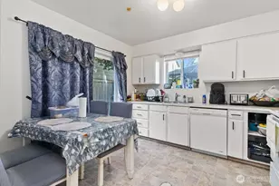 19821 Whitman Pl N, Shoreline, WA 98133 - Photo 14