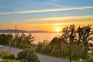 201 S State St, Bellingham, WA 98225 - Photo 4