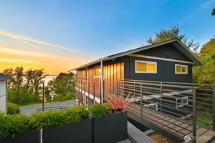 201 S State St, Bellingham, WA 98225 - Photo 2