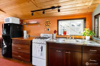 2401 N Northlake Way #L6, Seattle, WA 98103 - Photo 12