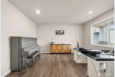 12926 Emerald Ridge Blvd E, Puyallup, WA 98374 - Photo 6