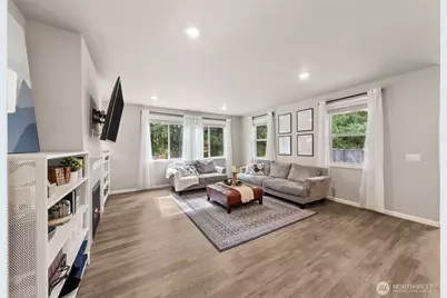 12926 Emerald Ridge Blvd E, Puyallup, WA 98374 - Photo 16