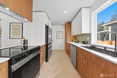 1111 NW 65th Street, Seattle, WA 98117 - Photo 12