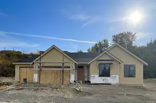 10208 174th Ave E, Bonney Lake, WA 98391 - Photo 2