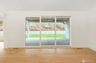 10208 174th Ave E, Bonney Lake, WA 98391 - Photo 8