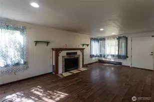 7802 Golden Given Rd E, Tacoma, WA 98404 - Photo 2