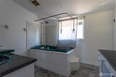 7802 Golden Given Road E, Tacoma, WA 98404 - Photo 14