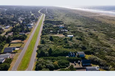 557 Ocean Shores Boulevard NW, Ocean Shores, WA 98569 - Photo 8