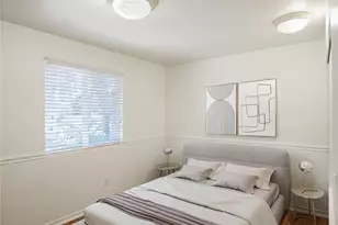 936 NE 207th Pl NE, Sammamish, WA 98074 - Photo 18