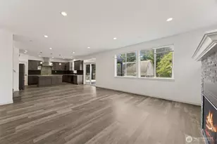 27037 NE 29th Pl, Redmond, WA 98053 - Photo 10