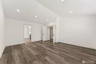 27037 NE 29th Pl, Redmond, WA 98053 - Photo 14