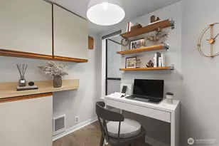 500 W Roy St, Seattle, WA 98119 - Photo 12