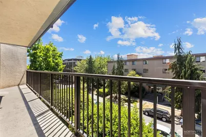 500 W Roy Street #W103, Seattle, WA 98119 - Photo 24