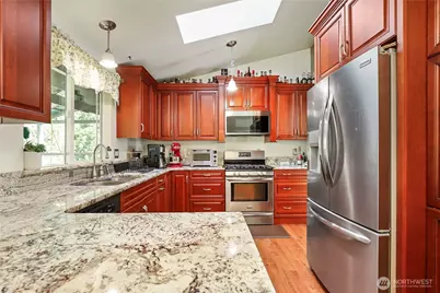 7529 Bridge Place NE, Bremerton, WA 98311 - Photo 6