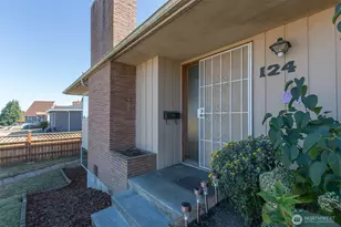 124 Fogarty Ave, Port Angeles, WA 98362 - Photo 4