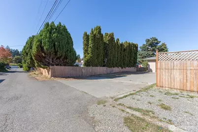 124 Fogarty Avenue, Port Angeles, WA 98362 - Photo 38