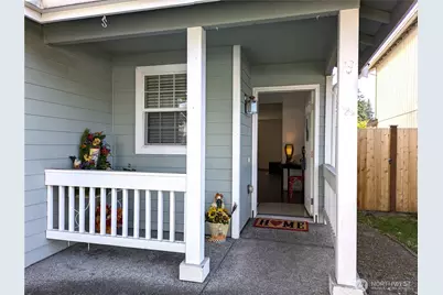 4926 104th Place NE, Marysville, WA 98270 - Photo 2