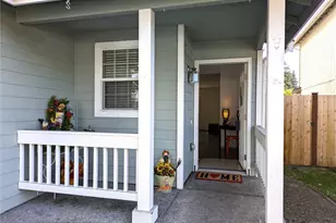 4926 104th Pl NE, Marysville, WA 98270 - Photo 2