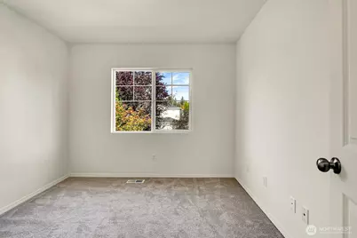 24241 SE 10th Place, Sammamish, WA 98075 - Photo 22