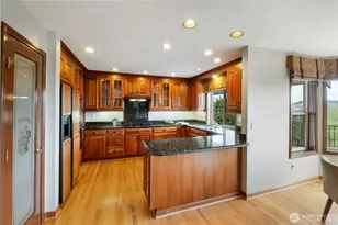 11618 Jennifer Ct E, Puyallup, WA 98374 - Photo 10