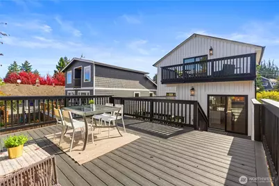 6031 McKinley Place N, Seattle, WA 98103 - Photo 2