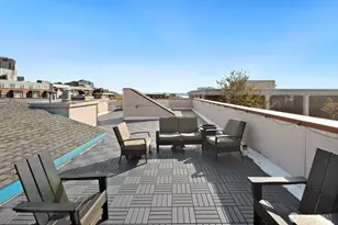 22 John St, Seattle, WA 98109 - Photo 18