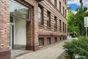 22 John St, Seattle, WA 98109 - Photo 2