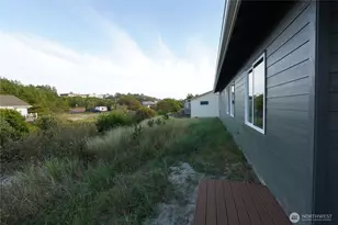 30410 H St, Ocean Park, WA 98640 - Photo 24