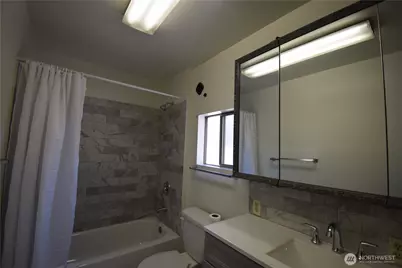 601 Shattuck Avenue S, Renton, WA 98057 - Photo 14