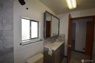 601 Shattuck Avenue S, Renton, WA 98057 - Photo 12