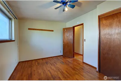 1730 N Narrows Drive, Tacoma, WA 98406 - Photo 18