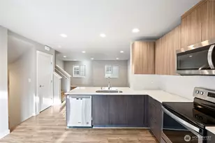 4910 S Willow St, Seattle, WA 98118 - Photo 10