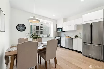 121 15th Avenue #A, Seattle, WA 98122 - Photo 8