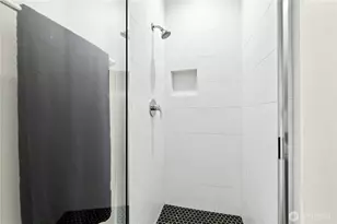 121 15th Ave, Seattle, WA 98122 - Photo 16