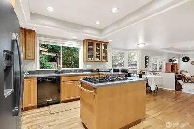 24516 137th Court SE, Kent, WA 98042 - Photo 12