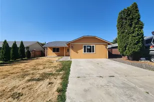 1070 S 4th Ave, Othello, WA 99344 - Photo 2