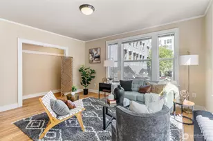 905 NE 43rd St, Seattle, WA 98105 - Photo 2