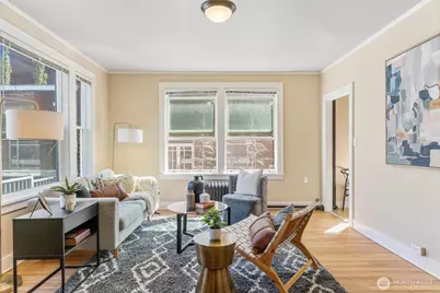 905 NE 43rd Street #111, Seattle, WA 98105 - Photo 4