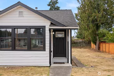 3723 W D Street, Bremerton, WA 98312 - Photo 2