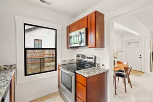 3723 W D St, Bremerton, WA 98312 - Photo 8