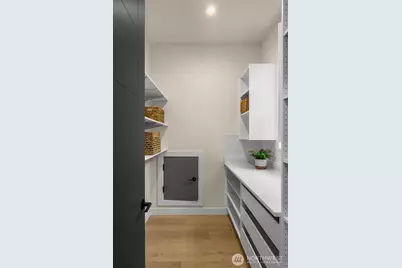 2727 50th Avenue SW, Seattle, WA 98116 - Photo 12