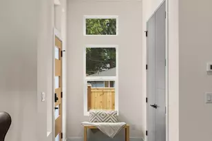 2727 50th Ave SW, Seattle, WA 98116 - Photo 6