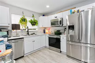 807 S 74th St, Tacoma, WA 98408 - Photo 8