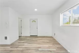 807 S 74th St, Tacoma, WA 98408 - Photo 22