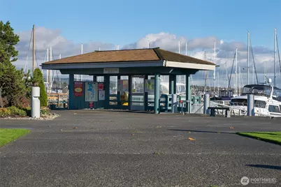 9540 Semiahmoo Parkway #D9, Blaine, WA 98230 - Photo 4