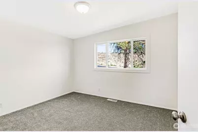 128 W Nelson Road, Moses Lake, WA 98837 - Photo 16